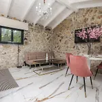 Rans Luxury & In Corfu With Swimming Pool Villa Guviá