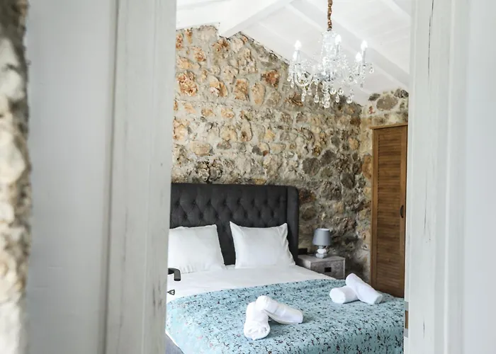 Rans Luxury & In Corfu With Swimming Pool