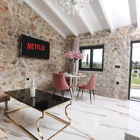 Rans Luxury & In Corfu With Swimming Pool Villa