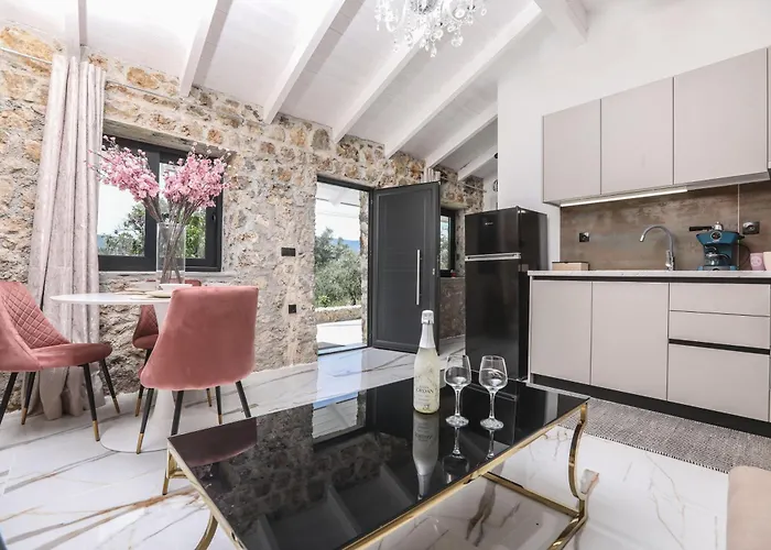 Vilă Rans Luxury & In Corfu With Swimming Pool