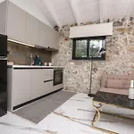 Rans Luxury & In Corfu With Swimming Pool فيلة