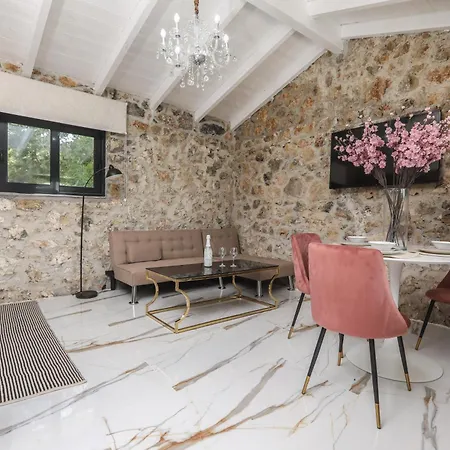 Rans Luxury & In Corfu With Swimming Pool Вилла Гоувия