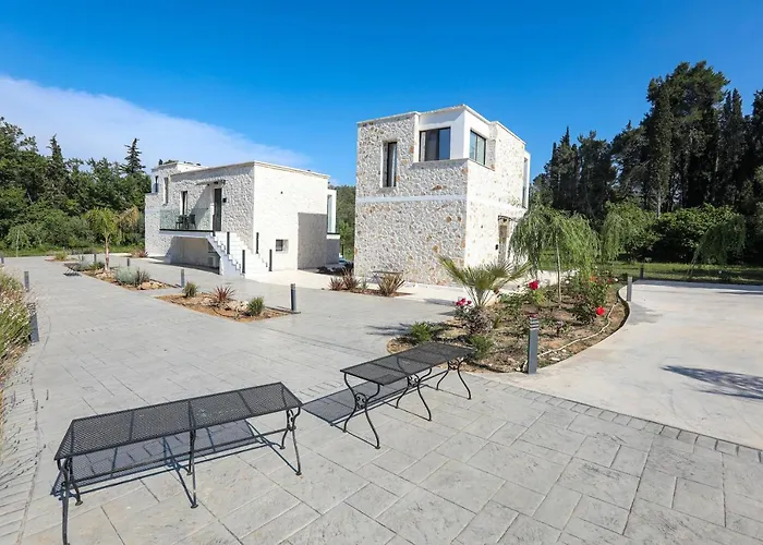 Villa Rans Luxury & In Corfu With Swimming Pool