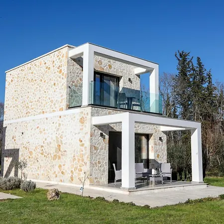 Villa Rans Luxury & In Corfu With Swimming Pool