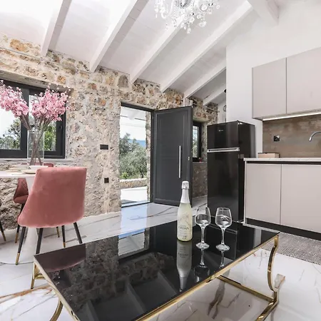Villa Rans Luxury & In Corfu With Swimming Pool