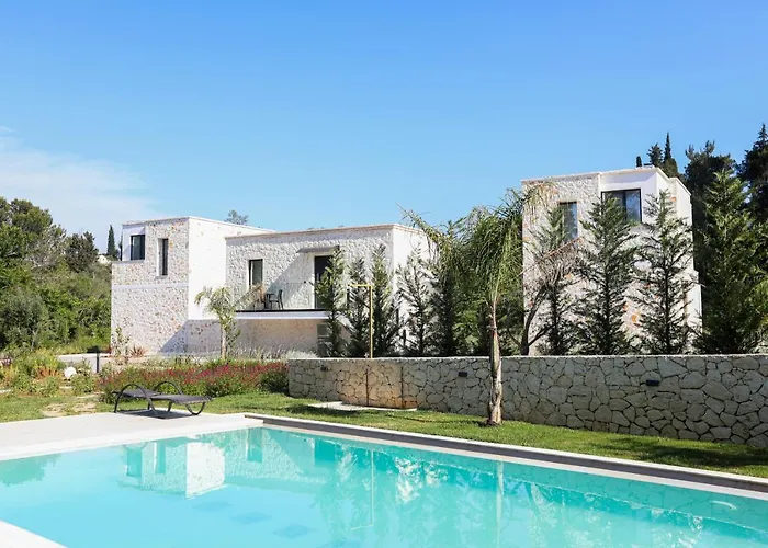 Rans Luxury & In Corfu With Swimming Pool