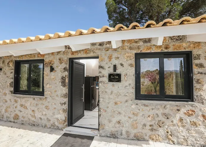 Rans Luxury & In Corfu With Swimming Pool Gouvia