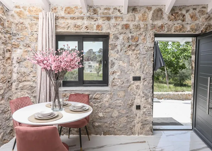 Rans Luxury & In Corfu With Swimming Pool Villa